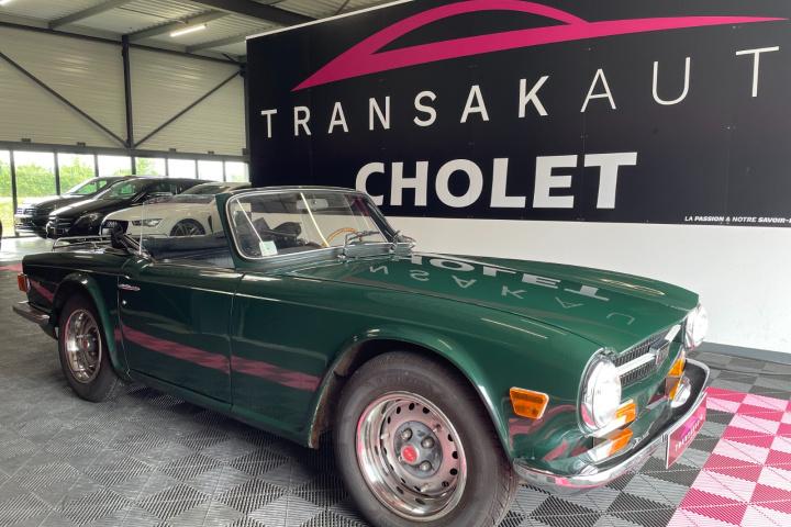 TRIUMPH TR6