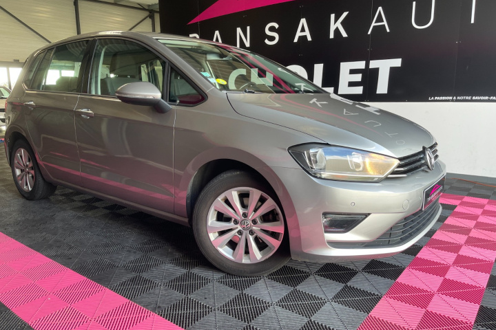 VOLKSWAGEN GOLF SPORTSVAN