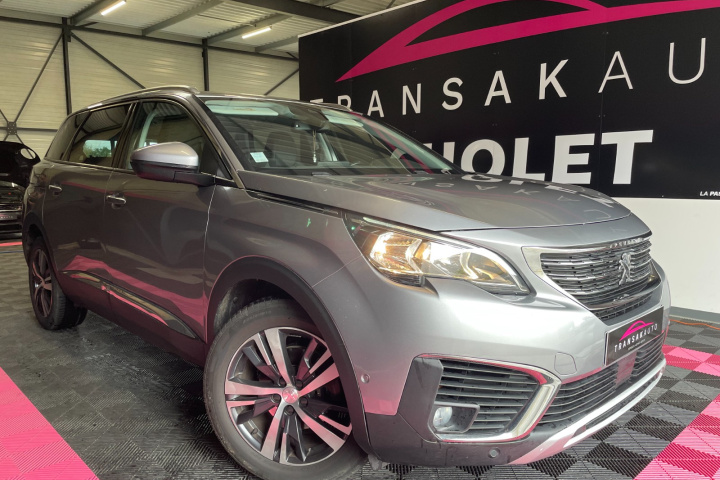PEUGEOT 5008